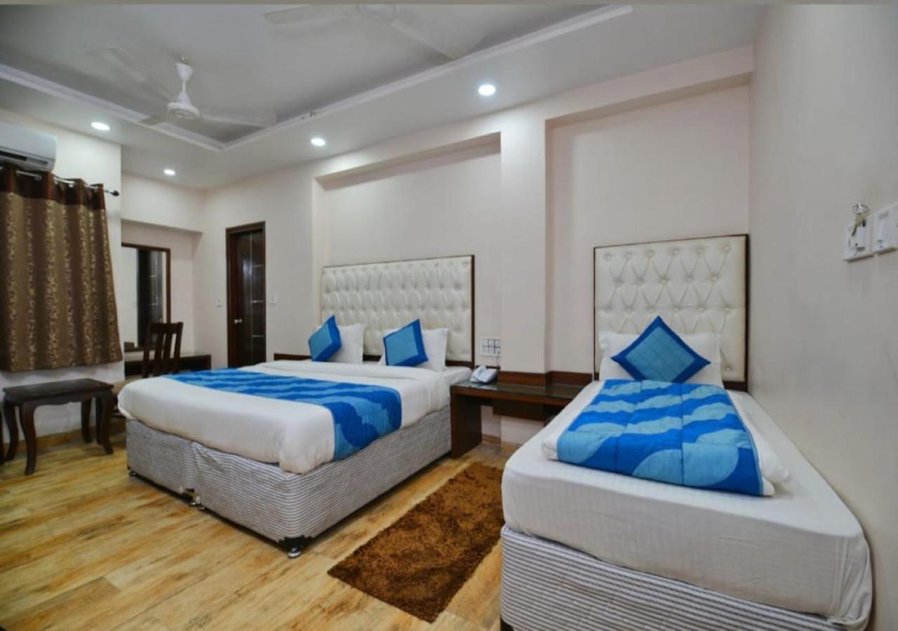 Family Spot Hotel New Delhi Ngoại thất bức ảnh