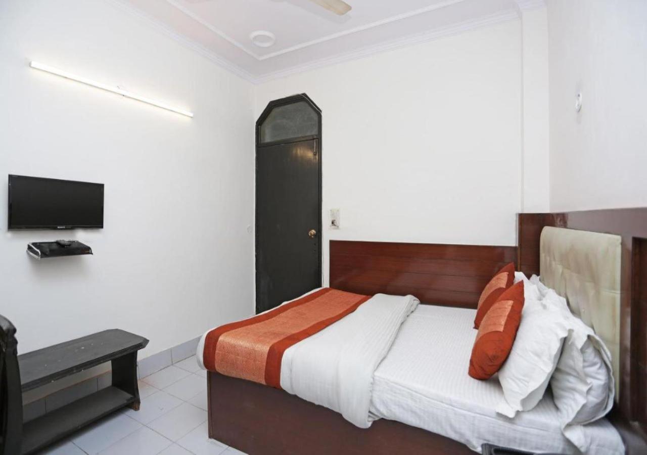 Family Spot Hotel New Delhi Ngoại thất bức ảnh