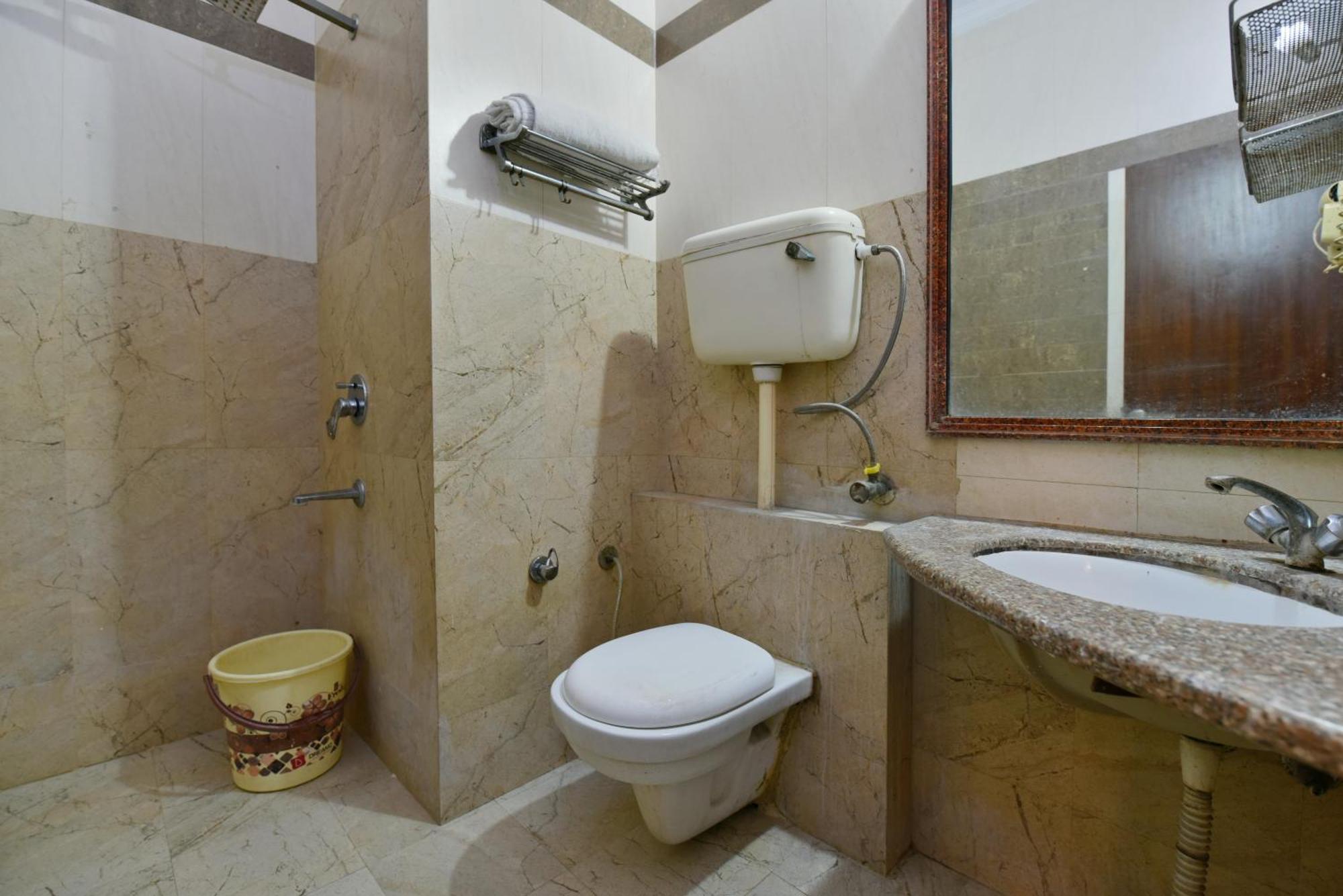 Family Spot Hotel New Delhi Ngoại thất bức ảnh