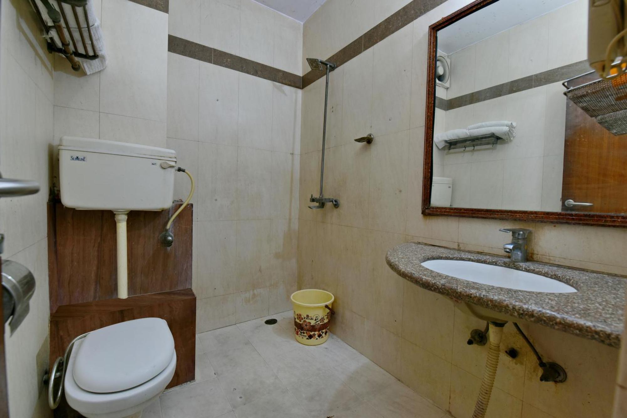 Family Spot Hotel New Delhi Ngoại thất bức ảnh
