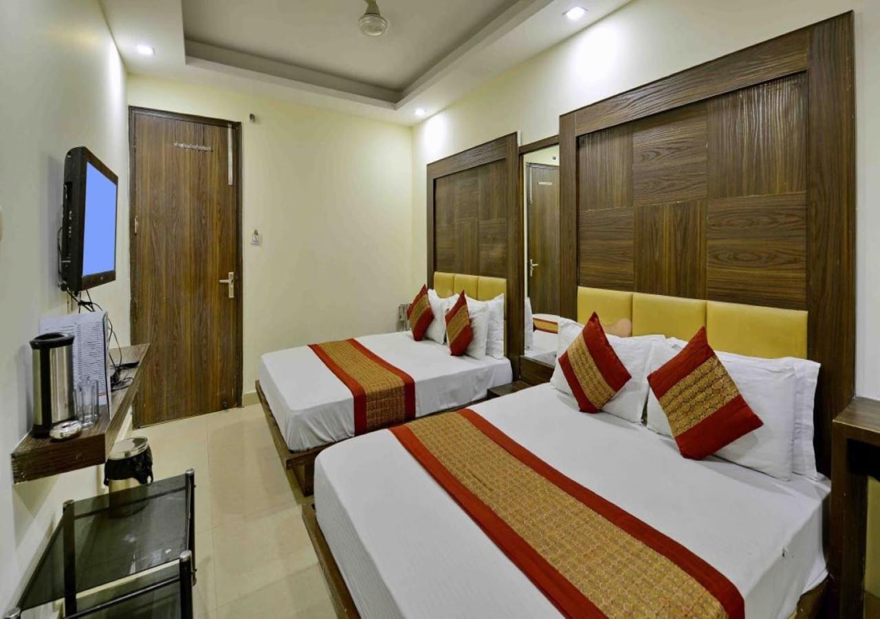 Family Spot Hotel New Delhi Ngoại thất bức ảnh