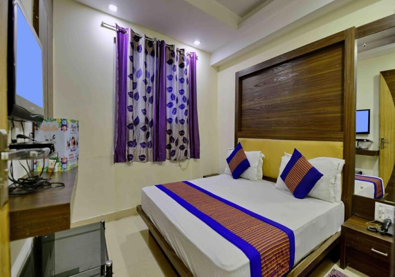 Family Spot Hotel New Delhi Ngoại thất bức ảnh